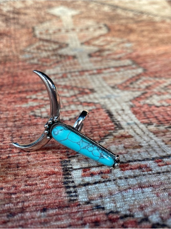 Jewelry - Long Horn Turquoise and Silver Adjustable Ring